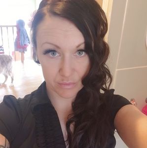 Meet your Posher, Sarah ann